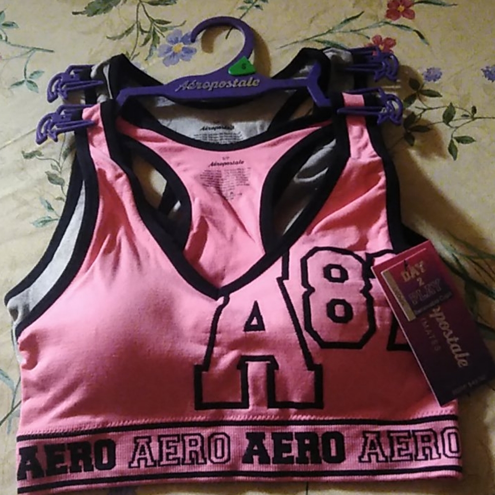 Aeropostale Size S sport bras w/ removable cups NWT